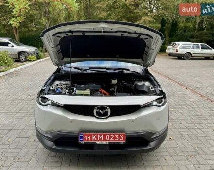 Белый Мазда MX-30, объемом двигателя 0 л и пробегом 33 тыс. км за 14950 $, фото 133 на Automoto.ua