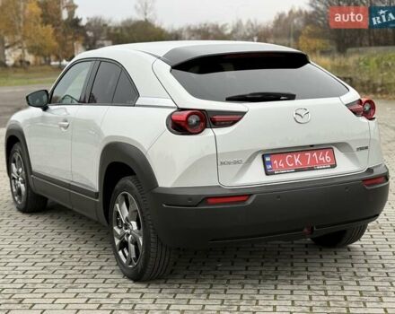 Белый Мазда MX-30, объемом двигателя 0 л и пробегом 27 тыс. км за 14900 $, фото 27 на Automoto.ua