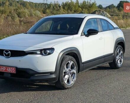 Белый Мазда MX-30, объемом двигателя 0 л и пробегом 90 тыс. км за 14200 $, фото 25 на Automoto.ua