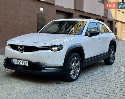 Белый Мазда MX-30, объемом двигателя 0 л и пробегом 64 тыс. км за 14000 $, фото 6 на Automoto.ua