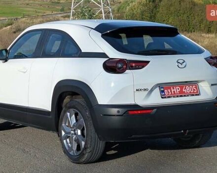 Белый Мазда MX-30, объемом двигателя 0 л и пробегом 105 тыс. км за 13800 $, фото 11 на Automoto.ua