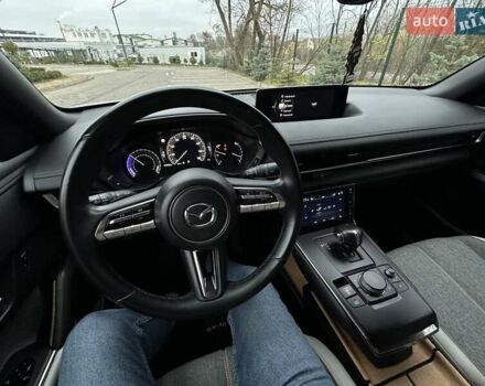 Белый Мазда MX-30, объемом двигателя 0 л и пробегом 69 тыс. км за 14100 $, фото 18 на Automoto.ua