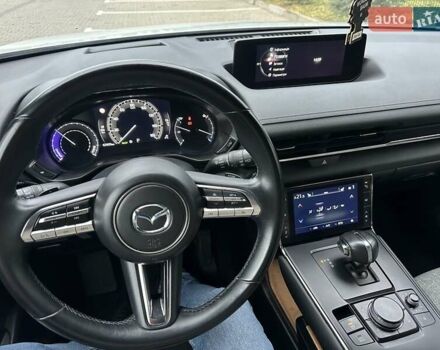 Белый Мазда MX-30, объемом двигателя 0 л и пробегом 69 тыс. км за 14100 $, фото 25 на Automoto.ua