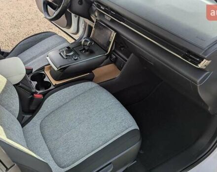 Белый Мазда MX-30, объемом двигателя 0 л и пробегом 105 тыс. км за 13800 $, фото 60 на Automoto.ua