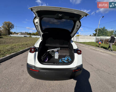 Мазда MX-30 2021 в Киеве на Automoto.ua Белый Мазда MX-30, объемом двигателя 0 л и пробегом 24 тыс. км за 15500 $, фото 17 на Automoto.ua