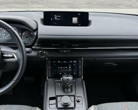 Белый Мазда MX-30, объемом двигателя 0 л и пробегом 27 тыс. км за 14900 $, фото 43 на Automoto.ua