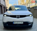 Белый Мазда MX-30, объемом двигателя 0 л и пробегом 64 тыс. км за 14000 $, фото 3 на Automoto.ua
