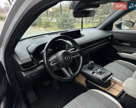 Белый Мазда MX-30, объемом двигателя 0 л и пробегом 69 тыс. км за 14100 $, фото 12 на Automoto.ua