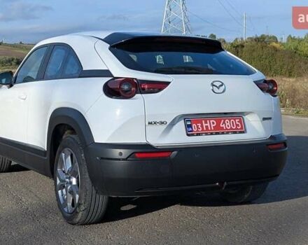 Белый Мазда MX-30, объемом двигателя 0 л и пробегом 105 тыс. км за 13800 $, фото 72 на Automoto.ua