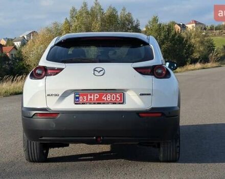 Белый Мазда MX-30, объемом двигателя 0 л и пробегом 105 тыс. км за 13800 $, фото 12 на Automoto.ua