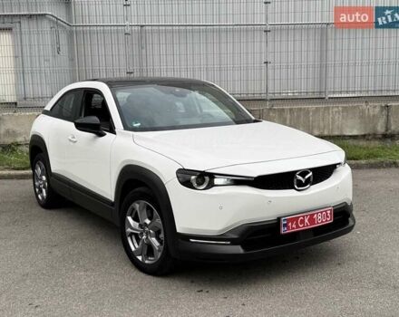 Білий Мазда MX-30, об'ємом двигуна 0 л та пробігом 90 тис. км за 14900 $, фото 3 на Automoto.ua