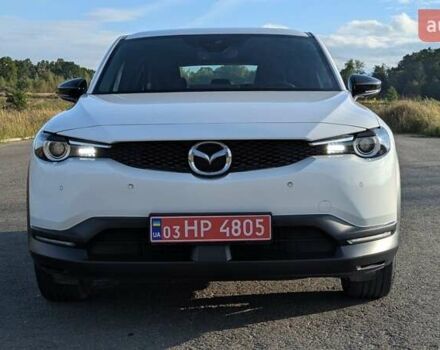 Белый Мазда MX-30, объемом двигателя 0 л и пробегом 105 тыс. км за 13800 $, фото 8 на Automoto.ua