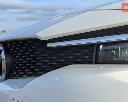 Белый Мазда MX-30, объемом двигателя 0 л и пробегом 105 тыс. км за 13800 $, фото 4 на Automoto.ua