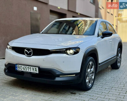 Белый Мазда MX-30, объемом двигателя 0 л и пробегом 64 тыс. км за 14000 $, фото 5 на Automoto.ua