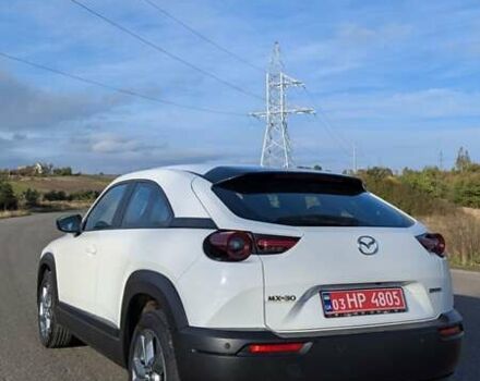 Белый Мазда MX-30, объемом двигателя 0 л и пробегом 105 тыс. км за 13800 $, фото 15 на Automoto.ua