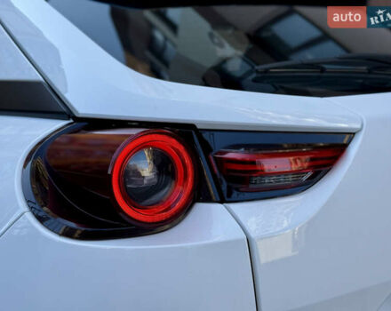 Белый Мазда MX-30, объемом двигателя 0 л и пробегом 64 тыс. км за 14000 $, фото 17 на Automoto.ua