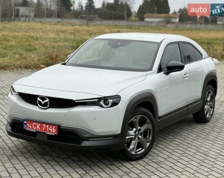 Белый Мазда MX-30, объемом двигателя 0 л и пробегом 27 тыс. км за 14900 $, фото 17 на Automoto.ua