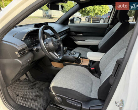 Білий Мазда MX-30, об'ємом двигуна 0 л та пробігом 33 тис. км за 14850 $, фото 47 на Automoto.ua