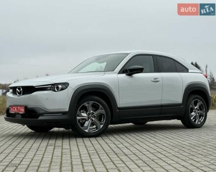 Белый Мазда MX-30, объемом двигателя 0 л и пробегом 27 тыс. км за 14900 $, фото 18 на Automoto.ua