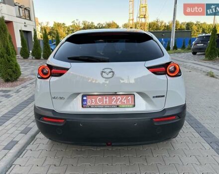 Белый Мазда MX-30, объемом двигателя 0 л и пробегом 68 тыс. км за 14000 $, фото 9 на Automoto.ua