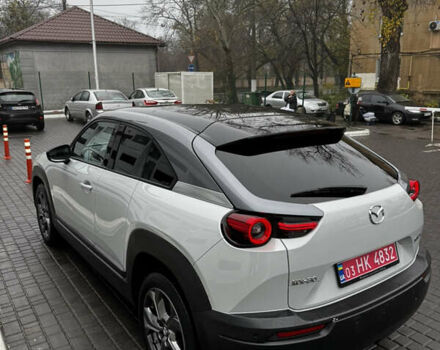 Белый Мазда MX-30, объемом двигателя 0 л и пробегом 50 тыс. км за 14500 $, фото 2 на Automoto.ua