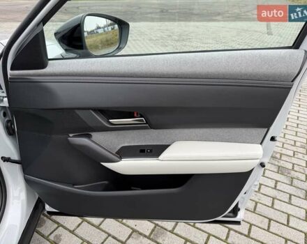 Белый Мазда MX-30, объемом двигателя 0 л и пробегом 27 тыс. км за 14900 $, фото 38 на Automoto.ua