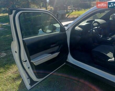 Білий Мазда MX-30, об'ємом двигуна 0 л та пробігом 115 тис. км за 9800 $, фото 12 на Automoto.ua