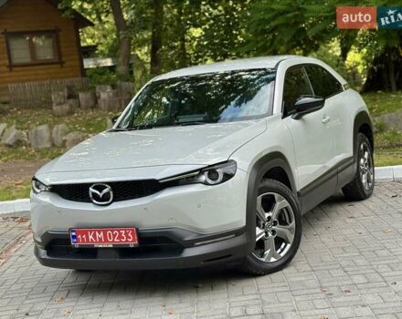 Белый Мазда MX-30, объемом двигателя 0 л и пробегом 33 тыс. км за 14950 $, фото 26 на Automoto.ua