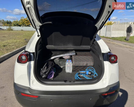 Мазда MX-30 2021 в Киеве на Automoto.ua Белый Мазда MX-30, объемом двигателя 0 л и пробегом 24 тыс. км за 15500 $, фото 18 на Automoto.ua