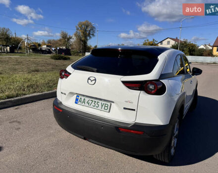 Мазда MX-30 2021 в Киеве на Automoto.ua Белый Мазда MX-30, объемом двигателя 0 л и пробегом 24 тыс. км за 15500 $, фото 6 на Automoto.ua