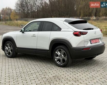 Белый Мазда MX-30, объемом двигателя 0 л и пробегом 27 тыс. км за 14900 $, фото 22 на Automoto.ua
