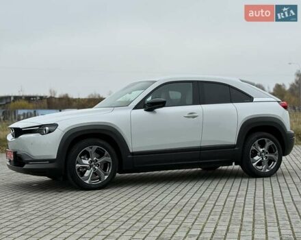 Белый Мазда MX-30, объемом двигателя 0 л и пробегом 27 тыс. км за 14900 $, фото 19 на Automoto.ua