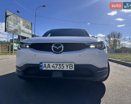 Мазда MX-30 2021 в Киеве на Automoto.ua Белый Мазда MX-30, объемом двигателя 0 л и пробегом 24 тыс. км за 15500 $, фото 5 на Automoto.ua