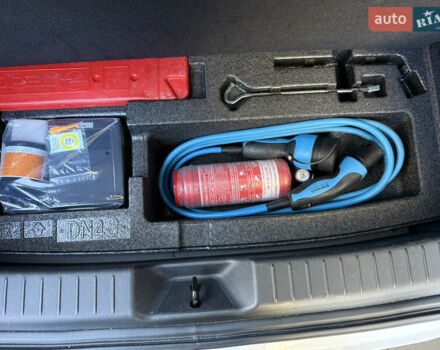 Белый Мазда MX-30, объемом двигателя 0 л и пробегом 64 тыс. км за 14000 $, фото 50 на Automoto.ua