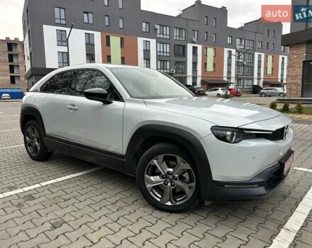 Белый Мазда MX-30, объемом двигателя 0 л и пробегом 69 тыс. км за 14100 $, фото 3 на Automoto.ua