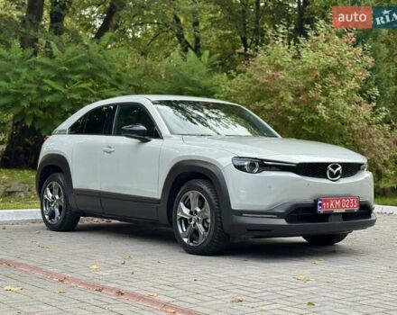 Белый Мазда MX-30, объемом двигателя 0 л и пробегом 33 тыс. км за 14950 $, фото 5 на Automoto.ua