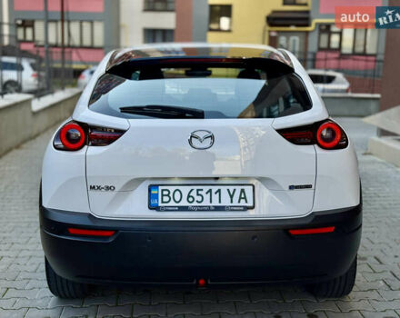 Белый Мазда MX-30, объемом двигателя 0 л и пробегом 64 тыс. км за 14000 $, фото 10 на Automoto.ua