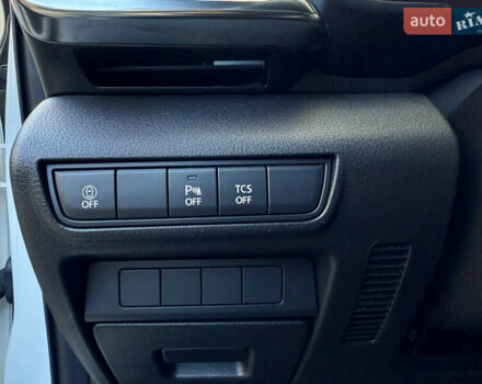 Белый Мазда MX-30, объемом двигателя 0 л и пробегом 64 тыс. км за 14000 $, фото 25 на Automoto.ua