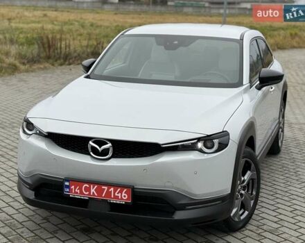 Белый Мазда MX-30, объемом двигателя 0 л и пробегом 27 тыс. км за 14900 $, фото 15 на Automoto.ua