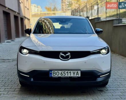 Белый Мазда MX-30, объемом двигателя 0 л и пробегом 64 тыс. км за 14000 $, фото 4 на Automoto.ua