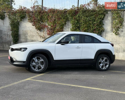 Білий Мазда MX-30, об'ємом двигуна 0 л та пробігом 33 тис. км за 14850 $, фото 15 на Automoto.ua