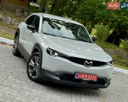Белый Мазда MX-30, объемом двигателя 0 л и пробегом 33 тыс. км за 14950 $, фото 3 на Automoto.ua