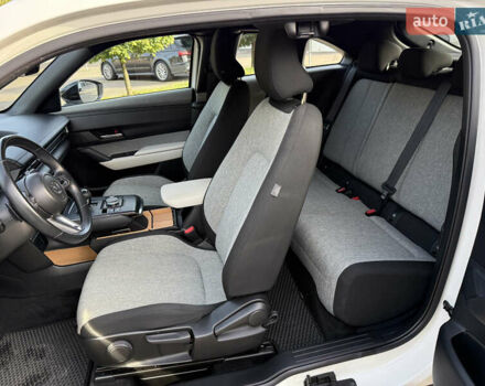 Білий Мазда MX-30, об'ємом двигуна 0 л та пробігом 33 тис. км за 14850 $, фото 50 на Automoto.ua