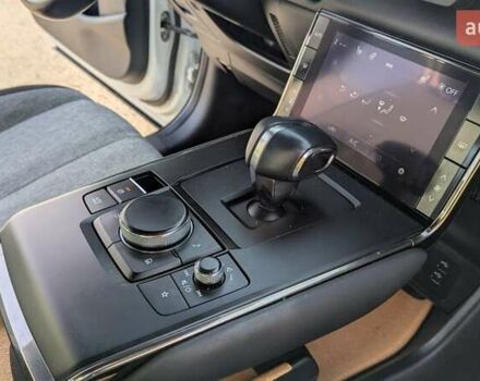 Белый Мазда MX-30, объемом двигателя 0 л и пробегом 105 тыс. км за 13800 $, фото 41 на Automoto.ua