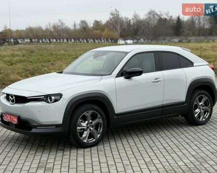 Белый Мазда MX-30, объемом двигателя 0 л и пробегом 27 тыс. км за 14900 $, фото 20 на Automoto.ua