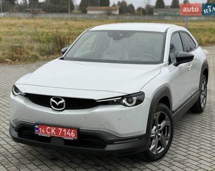 Белый Мазда MX-30, объемом двигателя 0 л и пробегом 27 тыс. км за 14900 $, фото 16 на Automoto.ua