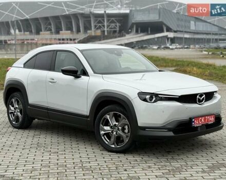 Белый Мазда MX-30, объемом двигателя 0 л и пробегом 27 тыс. км за 14900 $, фото 6 на Automoto.ua