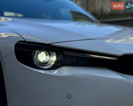 Белый Мазда MX-30, объемом двигателя 0 л и пробегом 64 тыс. км за 14000 $, фото 13 на Automoto.ua