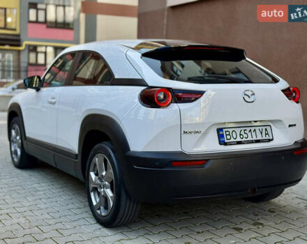 Белый Мазда MX-30, объемом двигателя 0 л и пробегом 64 тыс. км за 14000 $, фото 7 на Automoto.ua