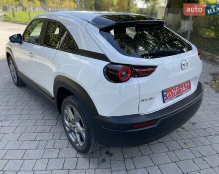 Белый Мазда MX-30, объемом двигателя 0 л и пробегом 26 тыс. км за 14400 $, фото 19 на Automoto.ua